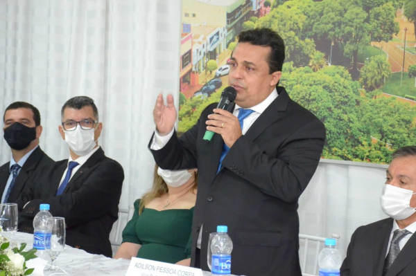 Betinho Lima (PSD): prefeito teria comprado e distribuído 200 cestas básicas durante a campanha de reeleição, segundo o MP