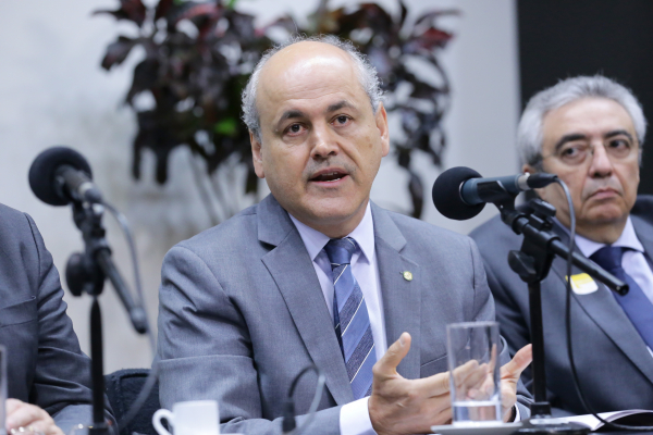 Fruet: "Amargurado não está o coração dele e sim dos usuários do transporte coletivo e das famílias que perderam entes para a covid"