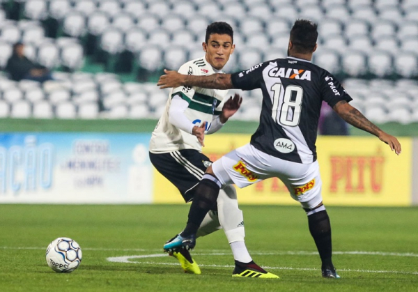 Vitor Carvalho: 51 jogos como profissional