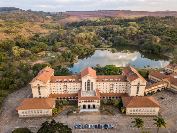 O Tauá Grande Hotel Termas de Araxá é a escolha ideal para quem busca relaxamento, em um cenário que une conforto, lazer e gastronomia.
