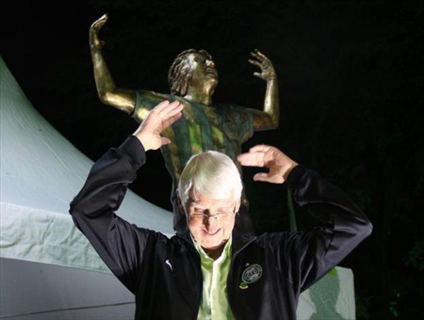 Dirceu Krüger e a estátua