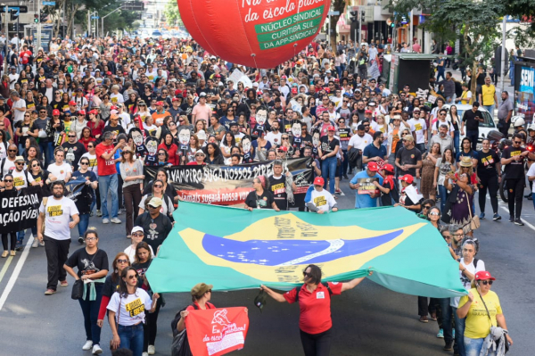 Servidores: governador recebeu representantes de policiais, mas manteve posição de não reabrir negociações com grevistas