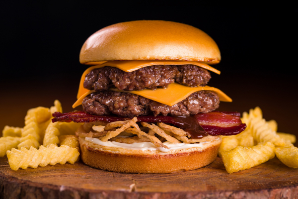 Confira seis lugares para comer smash burger em Curitiba - Barulho Curitiba