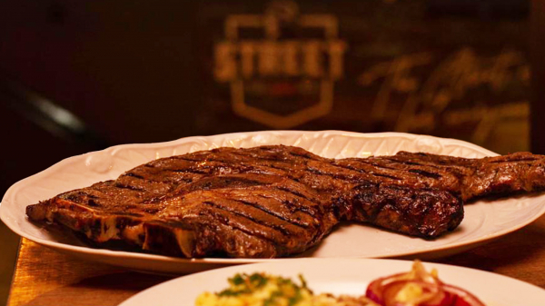 Almoço terá churrasco à moda norte-americana, o famoso "barbecue"