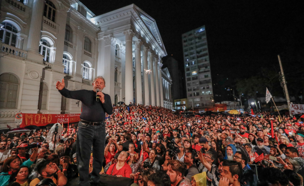 Lula: defesa do ex-presidente tem requerido ao STJ e ao Supremo que seja suspenso, por entender que a sessão deveria tratar, além desta questão, também de pedidos de suspeição