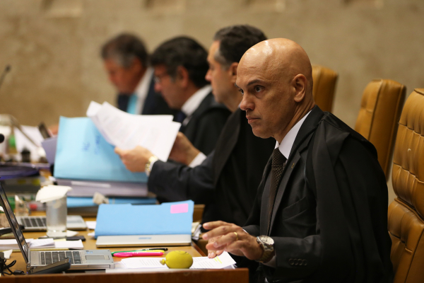 Alexandre de Moraes: dinheiro terá que ser utilizado exclusivamente no combate ao coronavírus