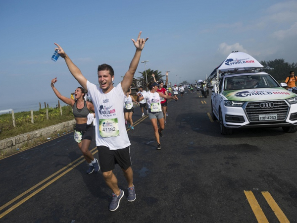 Corrida acaba quando se é alcançado pelo carro