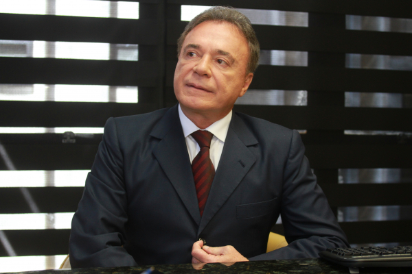 Alvaro Dias (Pode): senador vai disputar cargo com ex-pupilo
