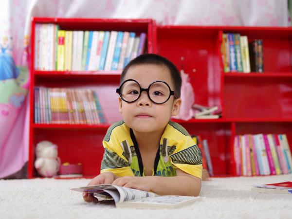 Dificuldades de aprendizado podem estar associadas a problemas de visão.