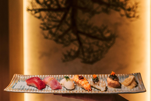 O Aizu Japanese Cuisine está oferecendo um menu especial batizado de “omakase” - que em japonês significa “deixo aos seus cuidados”