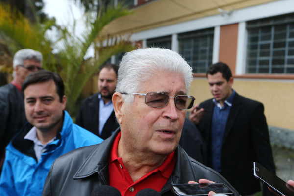Requião: partido pretende lançar ex-senador para disputar o governo