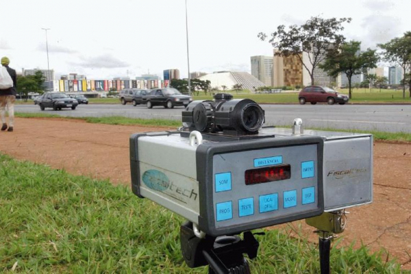 Deputados alegam que proposta está em sintonia com iniciativa já implantada nas rodovias federais por Bolsonaro