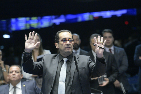 Kajuru: senador disse que Mendes é "sócio" dos ex-governadores tucanos Beto Richa, Aécio Neves e Marconi Perillo