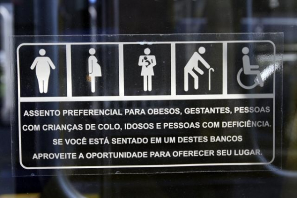 Vereador alega que os custos com transporte podem limitar o acesso de mulheres de baixa renda aos exames pré-natais.