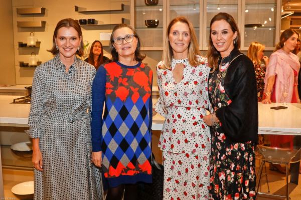 Cláudia Magalhães, Vânia Bazan, Luciana Bazan e Esther Schattan