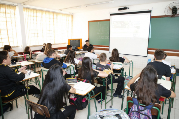 Aulas devem retornar no próximo dia 1º, em modelo híbrido