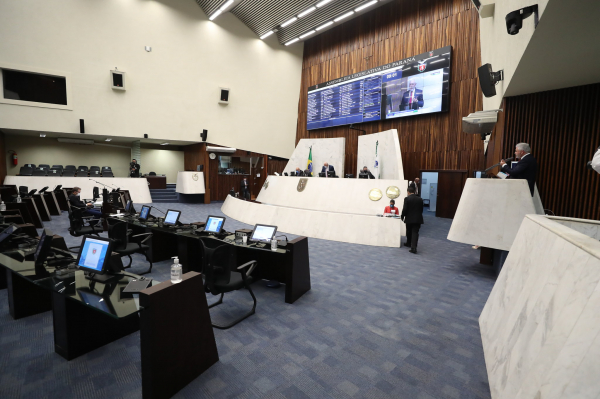 Assembleia: medida vale até 5 de março