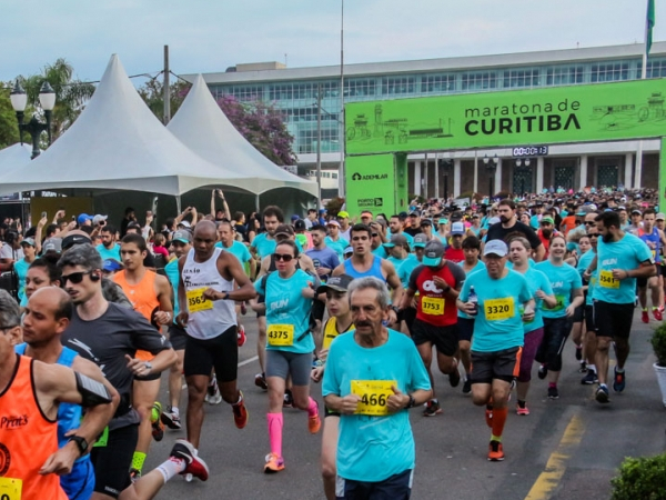 Largada da Maratona de Curitiba em 2018