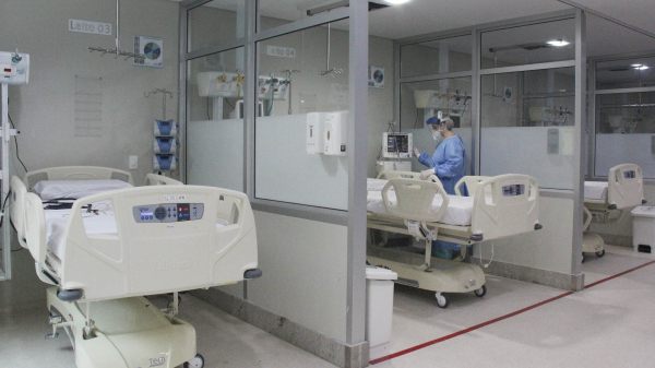 Segundo Fehospar, problemas incluem crescimento do número de casos de Covid-19, o au omento da demanda de atendimento, a escassez de insumos médicos e alta de preços