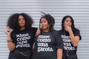 Peita lança camiseta em apoio às mulheres do hip-hop, rap e slam