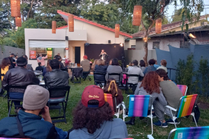 Sessões no Jardim de agosto tratam de comida e imigração com show de Rubia Divino