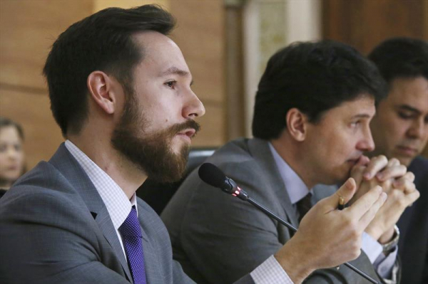 \u201cA regulariza\u00e7\u00e3o trouxe de volta a credibilidade de Curitiba para o conjunto dos fornecedores que trabalham com o munic\u00edpio\u201d, diz Vitor Puppi, secret\u00e1rio municipal de Planejamento, Finan\u00e7as e Or\u00e7amento