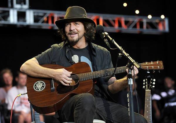Eddie Vedder \u00e9 o grande campe\u00e3o da lista, marcando presen\u00e7a tanto com o Pearl Jam, quanto em carreira solo.