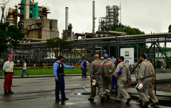 Refinaria da Petrobras em Cubat\u00e3o, interior de S\u00e3o Paulo