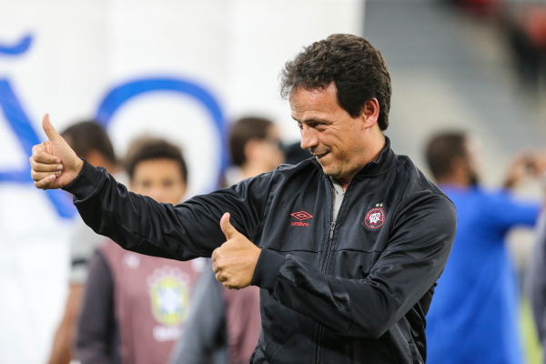 "Fernando Diniz: elogiado por Paulo Andr\u00e9"