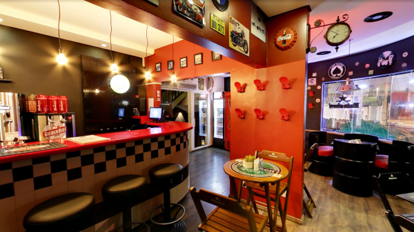 Rider's Pub.