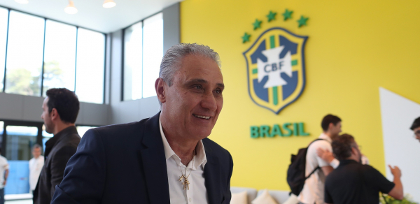 "Tite: sele\u00e7\u00e3o brasileira come\u00e7a prepara\u00e7\u00e3o para a Copa nesta segunda-feira (21)"