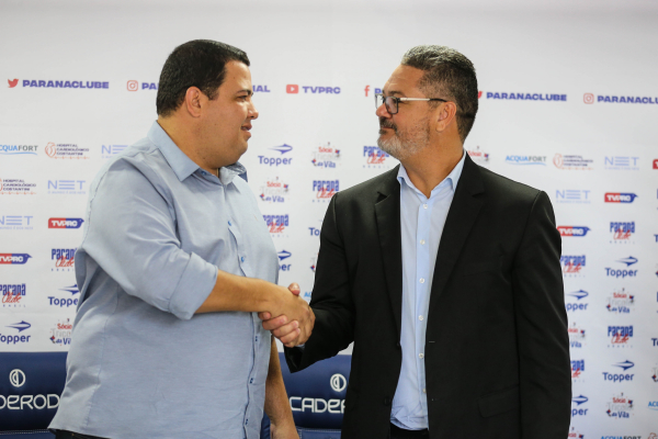 "O presidente e o treinador: cr\u00edticas aos jogadores "