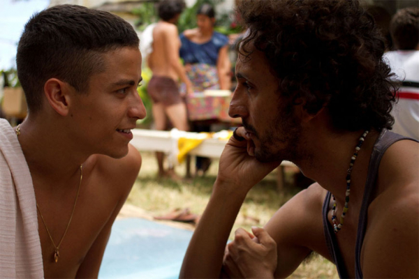 Jesu\u00edta Barbosa e Irandhir Santos, em cena do filme 'Tatuagem'.