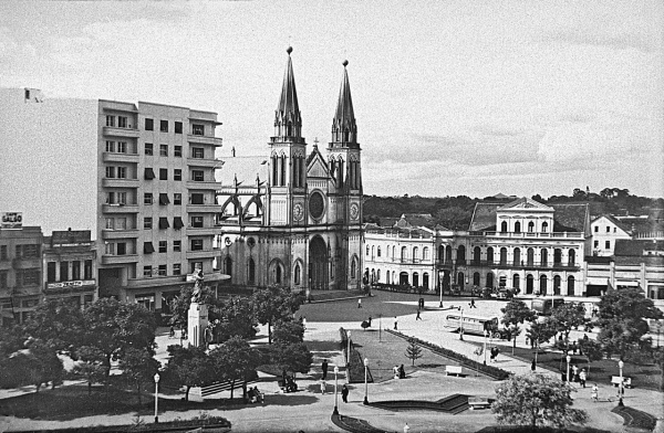 Pra\u00e7a Tiradentes na d\u00e9cada de 1960.