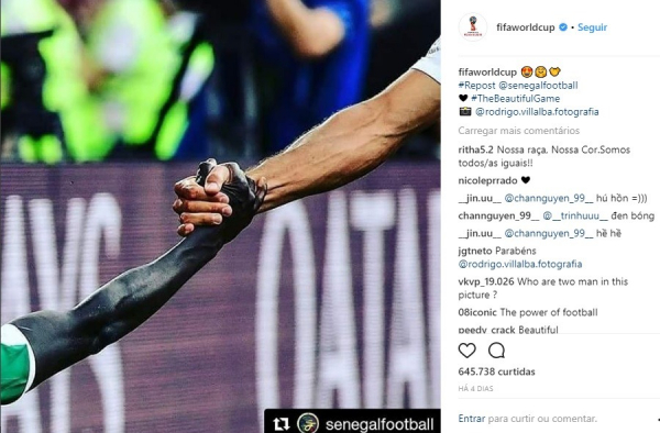 Instagram da Fifa compartilha a foto com Cionek e Man\u00e9