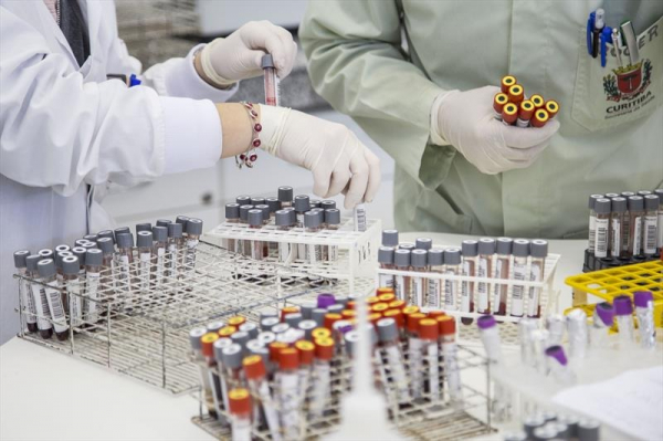 Laborat\u00f3rio municipal realiza mais de 300 mil exames por m\u00eas