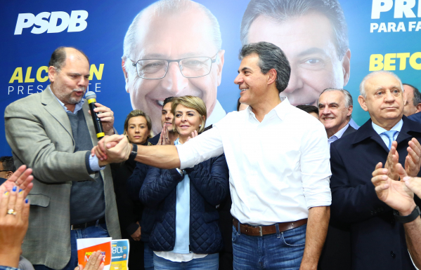 "O ex-governador Beto Richa (PSDB): Cida n\u00e3o compareceu \u00e0 conven\u00e7\u00e3o"