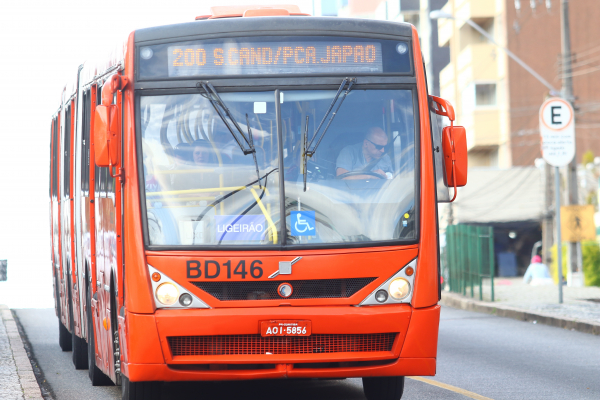 BRT de Curitiba \u00e9 destaque desde 1974