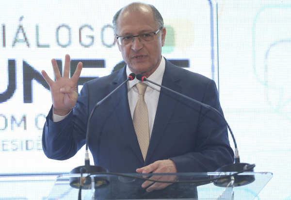 "Geraldo Alckmin: espa\u00e7o de sobra"