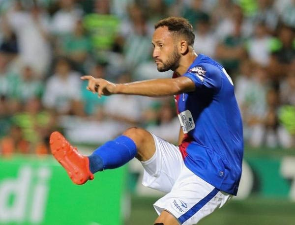 "Diego Tavares: ele pode voltar a jogar ap\u00f3s sete meses"