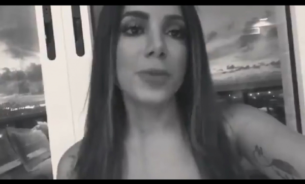 "Anitta: \"quero aproveitar essa oportunidade para deixar claro para voc\u00eas de uma vez por todas se ainda n\u00e3o ficou que eu n\u00e3o apoio o candidato Bolsonaro\""
