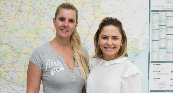 A organizadora do Show Car, Tatiana Xavier e a presidente do Provopar, Carlise Kwiatkowski