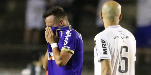Com derrota para o Atl\u00e9tico-MG em casa, Paran\u00e1 'garantiu' a lanterna do Brasileir\u00e3o","