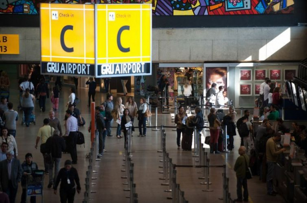 O aeroporto de Guarulhos, na Grande S\u00e3o Paulo