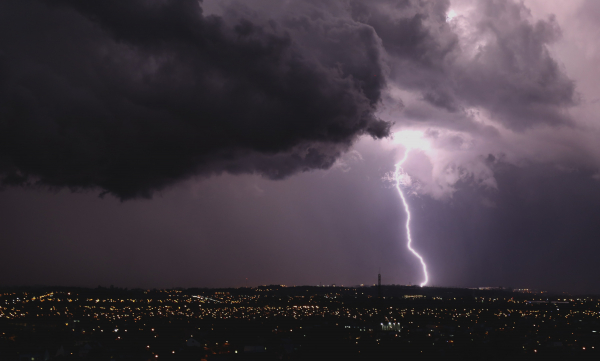 Sistema de Previs\u00e3o Probabil\u00edstica de Eventos de Raios \u00e9 capaz de prever o comportamento futuro de uma tempestade de raios