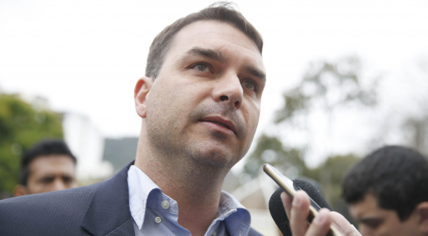 "Fl\u00e1vio Bolsonaro (PSL): \u201cN\u00e3o foi na minha conta\u201d"