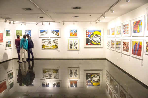 Diversas fases do artista em uma mostra
