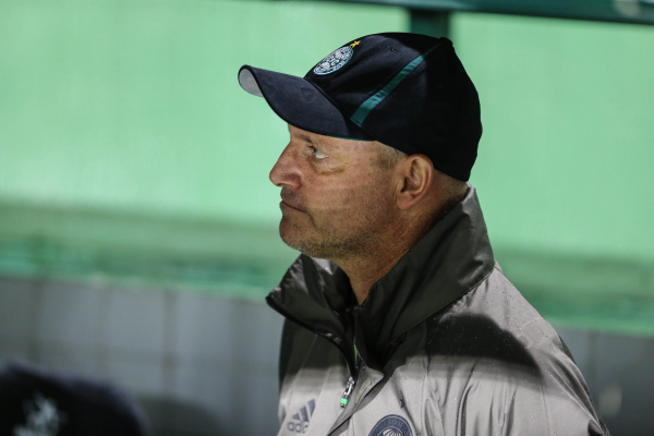 "Sandro Forner: seis derrotas nos \u00faltimos nove jogos"