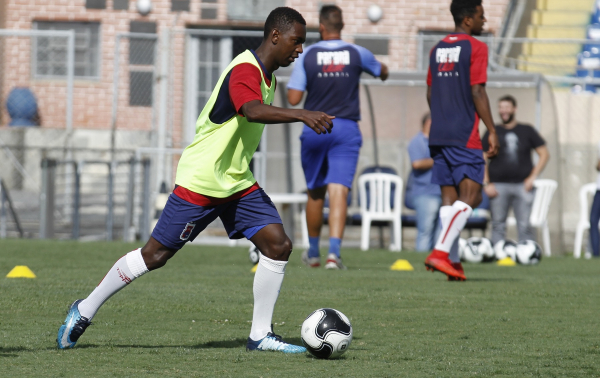 "Jhonny Lucas, do Paran\u00e1 Clube: convocado novamente para a sele\u00e7\u00e3o sub-20"