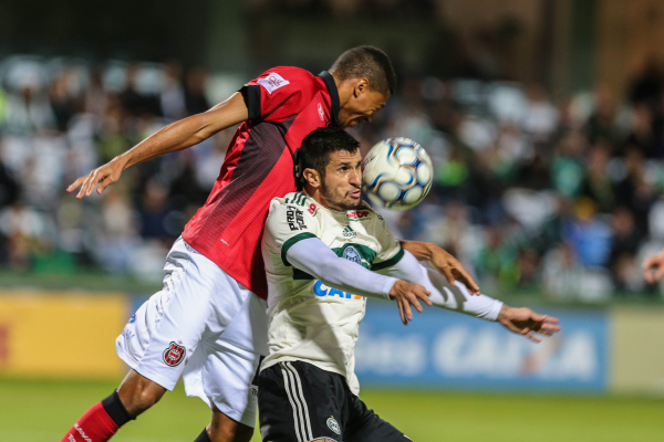 "Bruno Moraes enfrenta o Brasil-RS: nenhum gol em cinco jogos"